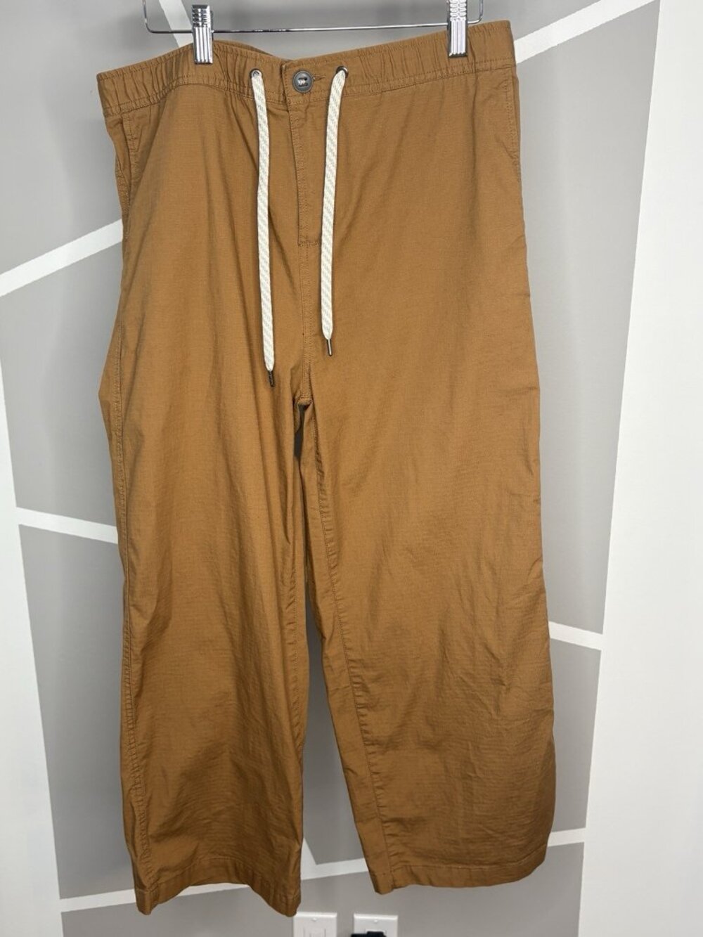 Vuori Wide Leg Ripstop Pants Women’s XL 34” Waist Cropped Relaxed Fit Brown